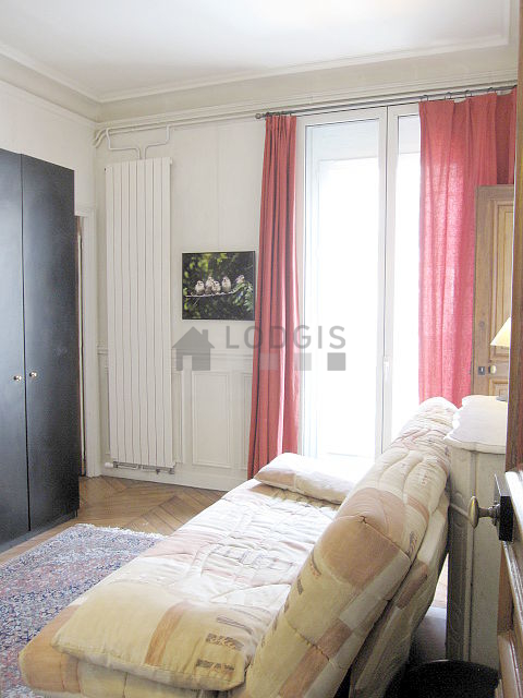 Chambre calme pour 2 personnes équipée de 1 canapé(s) lit(s) de 140cm
