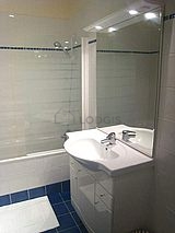 Wohnung Paris 1° - Badezimmer