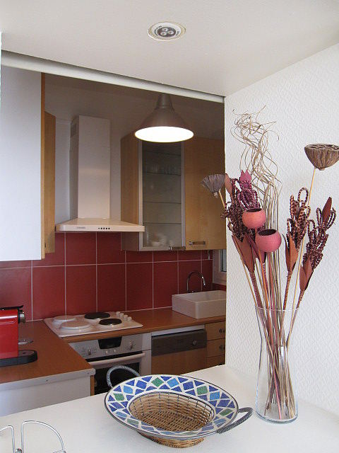 Beautiful kitchen of 5m² with tile floor