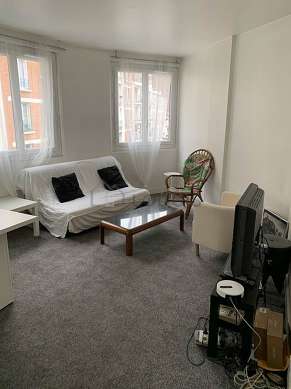 Quiet living room furnished with 1 sofabed(s) of 140cm, tv, hi-fi stereo, 1 armchair(s)
