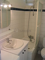 Apartment Paris 17° - Bathroom