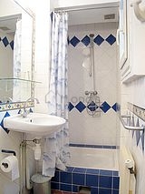 Apartment Paris 9° - Bathroom