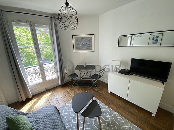 Quiet living room furnished with 1 sofabed(s) of 140cm, tv, 2 chair(s)