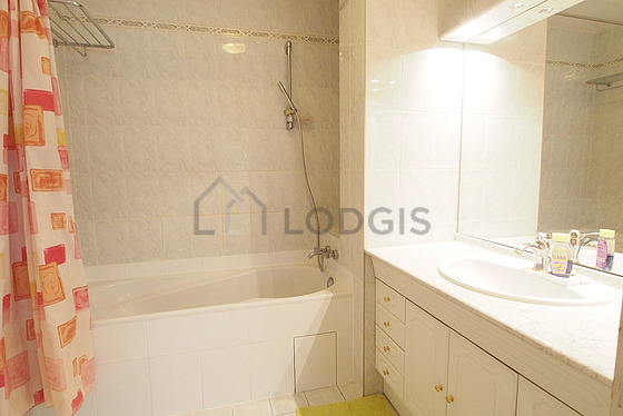 Beautiful bathroom with tile floor