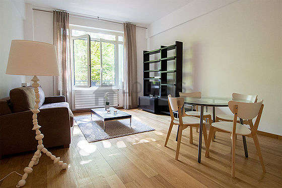 Living room with woodenfloor