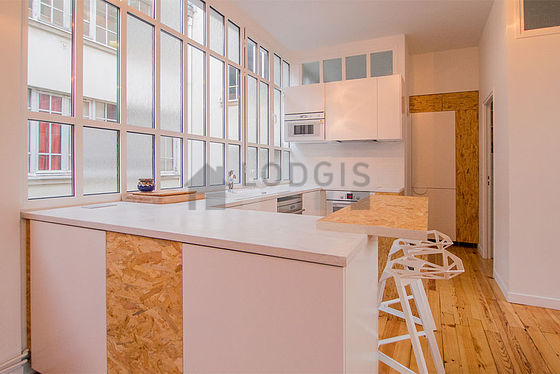 Beautiful kitchen of 5m² with tile floor