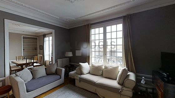 Living room of 16m² with wooden floor