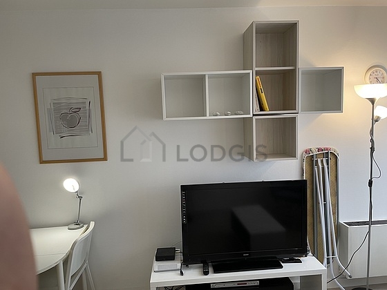 Beau séjour très calme et lumineux d'un appartement à Paris