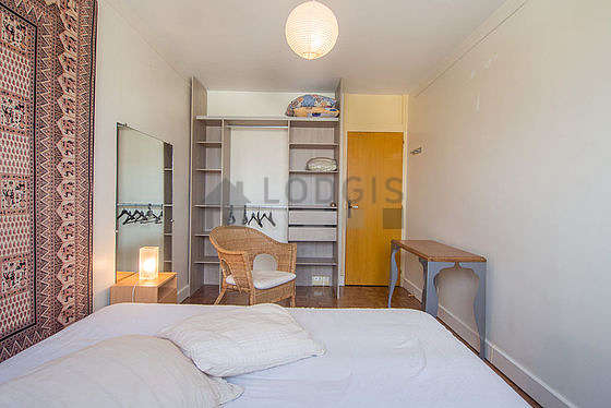 Quiet bedroom for 2 persons equipped with 1 bed(s) of 120cm