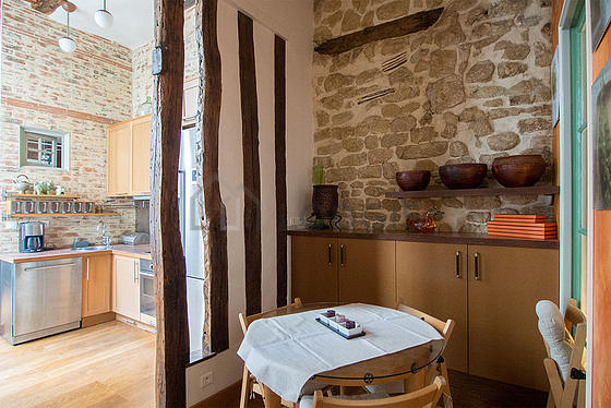 Magnifique cuisine de 10m² avec du parquet au sol