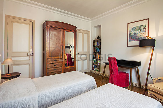 Chambre calme pour 2 personnes équipée de 2 lit(s) de 90cm