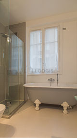 Apartment Paris 4° - Bathroom