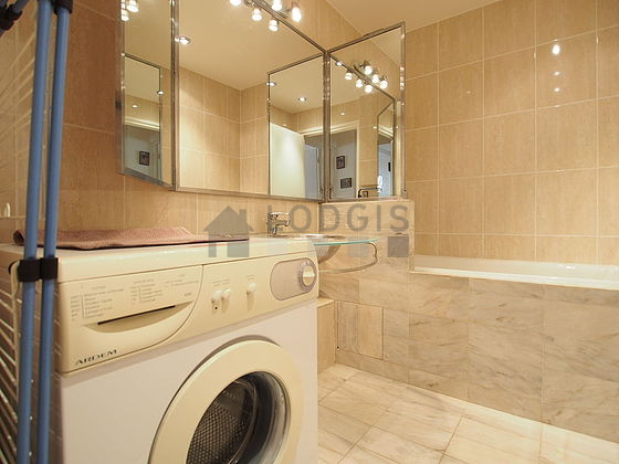 Beautiful bathroom with tile floor