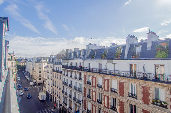 Séjour calme et lumineux d'un appartement à Paris