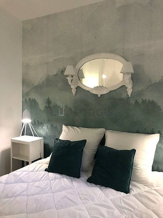 Quiet bedroom for 2 persons equipped with 1 bed(s) of 140cm