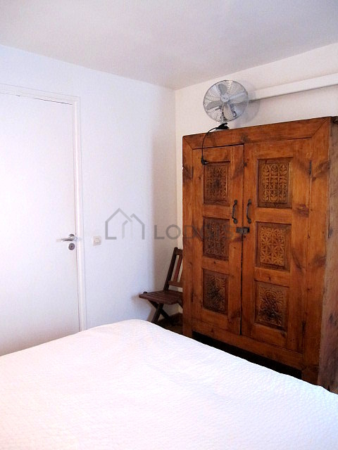 Very quiet bedroom for 2 persons equipped with 1 bed(s) of 160cm