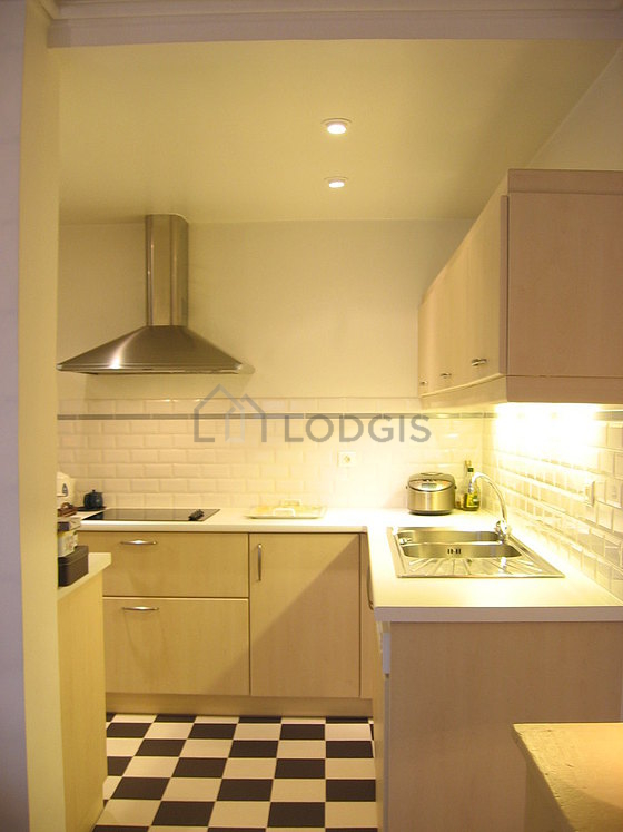 Magnifique cuisine de 25m² avec du carrelage au sol