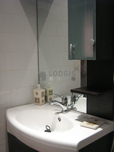 Bathroom its floor tiles floor