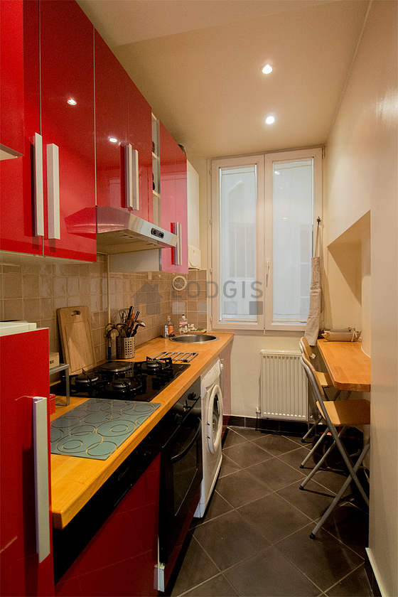 Beautiful kitchen of 5m² with tile floor