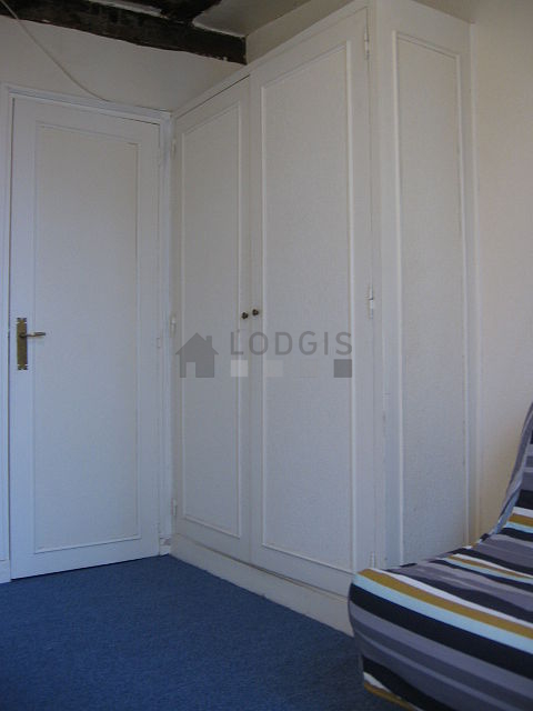 Very quiet living room furnished with 1 sofabed(s) of 140cm, dining table, wardrobe, cupboard