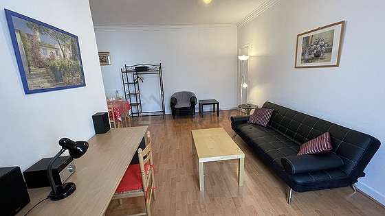 Quiet living room furnished with 1 sofabed(s) of 120cm, tv, hi-fi stereo, 2 armchair(s)