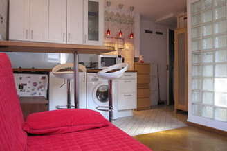 Studio meublé n°1087393 22 m² Paris 1 195 € /mois 1 080 € /mois Disponible à partir du 31-12-2026 Paris 8°