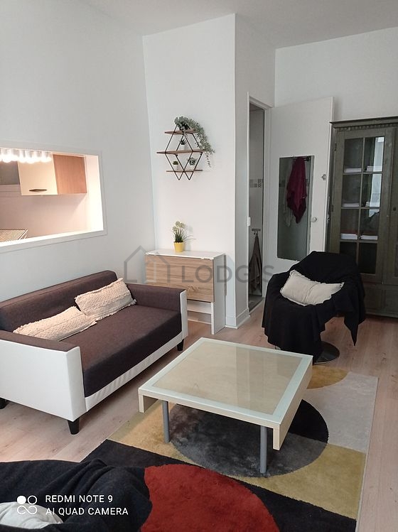 Very quiet living room furnished with 1 sofabed(s) of 140cm, tv, hi-fi stereo, 2 chair(s)