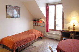 Studio meublé n°1027810 18 m² Grands Boulevards - Montorgueil 925 € /mois 905 € /mois Disponible à partir du 31-10-2026 Paris 2°