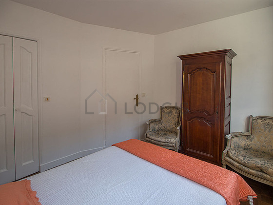 Very quiet bedroom for 2 persons equipped with 1 bed(s) of 140cm