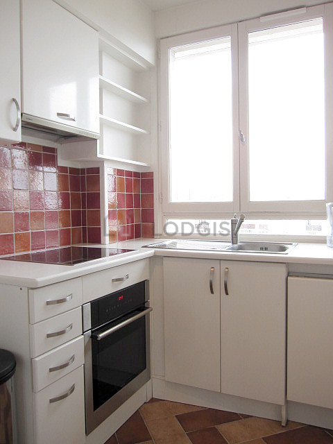 Cuisine dînatoire pour 2 personne(s) équipée de lave linge, sèche linge, réfrigerateur, vaisselle