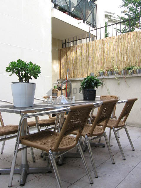 Balcony equipped with dining table, 8 chair(s)