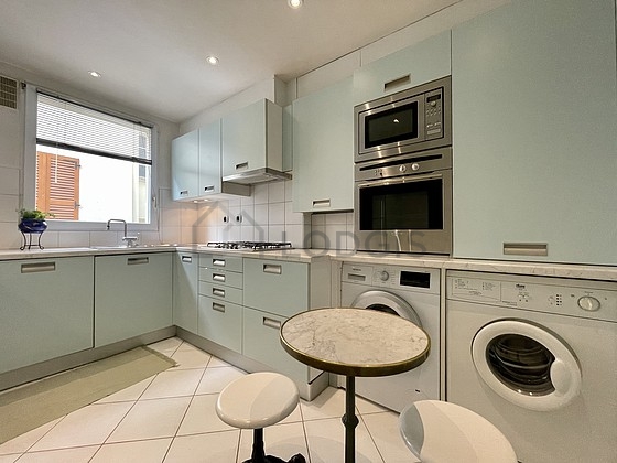 Great kitchen of 9m² with tile floor