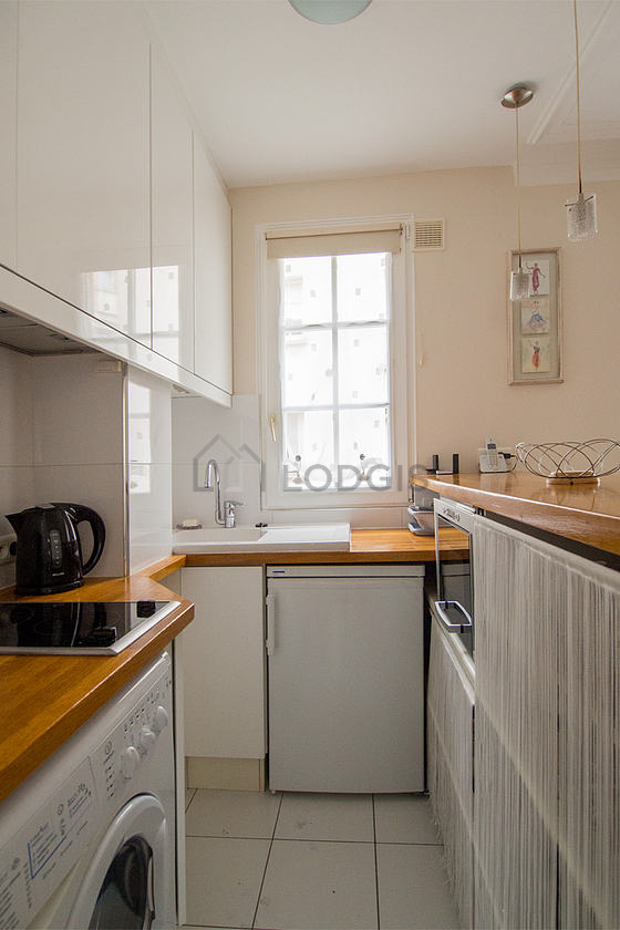 Beautiful kitchen of 3m² with tile floor