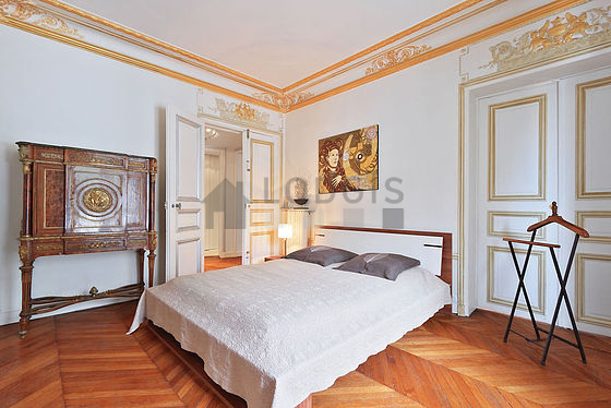 Bedroom for 2 persons equipped with 1 bed(s) of 160cm