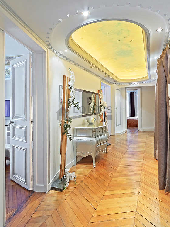 Beautiful entrance with wooden floor