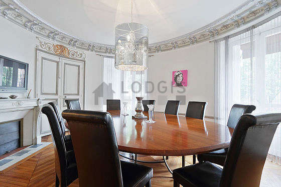 Dining room equipped with dining table, 10 chair(s)