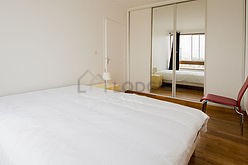 Apartment Paris 20° - Bedroom 