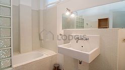 Apartment Paris 6° - Bathroom