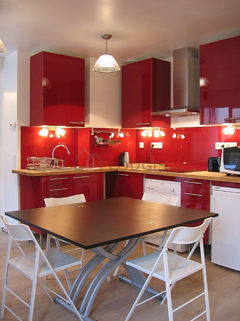 Magnifique cuisine avec du parquet au sol