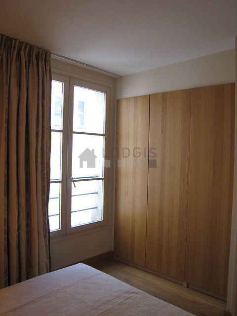 Quiet bedroom for 2 persons equipped with 1 bed(s) of 140cm