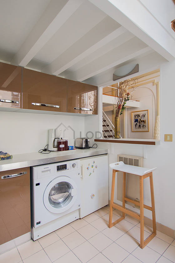 Kitchen where you can have dinner for 4 person(s) equipped with washing machine, dryer, refrigerator, freezer
