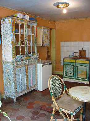 Kitchen of 13m² with floor tilesfloor