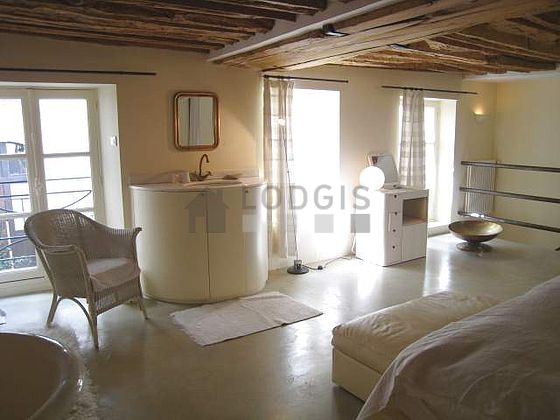Very quiet bedroom for 2 persons equipped with 1 bed(s) of 180cm