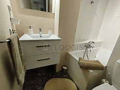 Apartment Paris 4° - Bathroom
