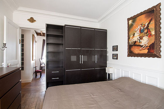 Very quiet bedroom for 2 persons equipped with 1 bed(s) of 140cm