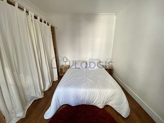 Chambre très calme pour 2 personnes équipée de 1 lit(s) de 140cm