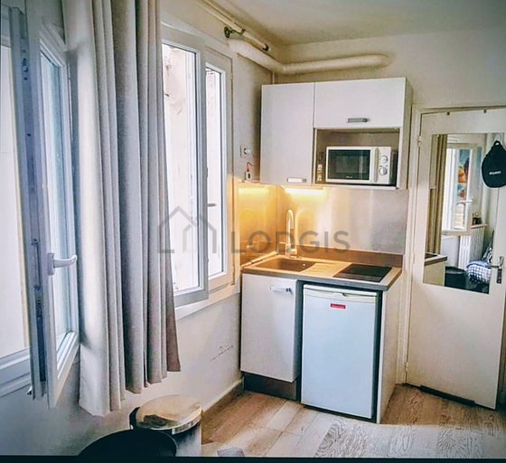 Kitchen with the grass floor