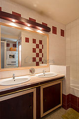 Appartement Paris 1° - Salle de bain