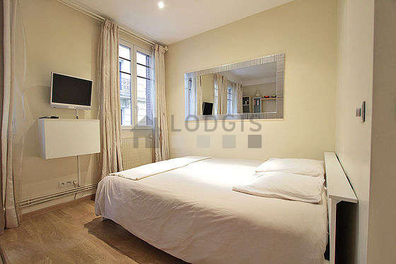 Rental studio Paris 17° (Rue De L'étoile) | 23 m² Ternes