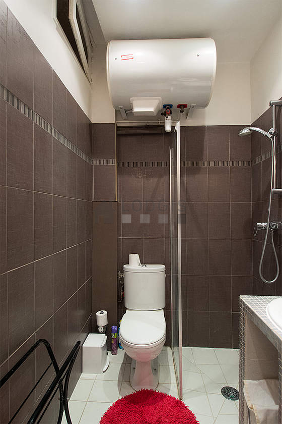 Pleasant bathroom with tile floor